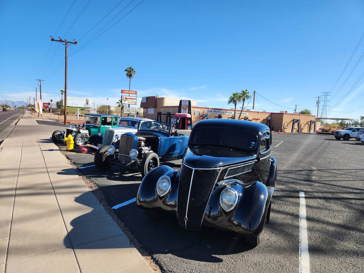 Ford-Coupe-1937-9