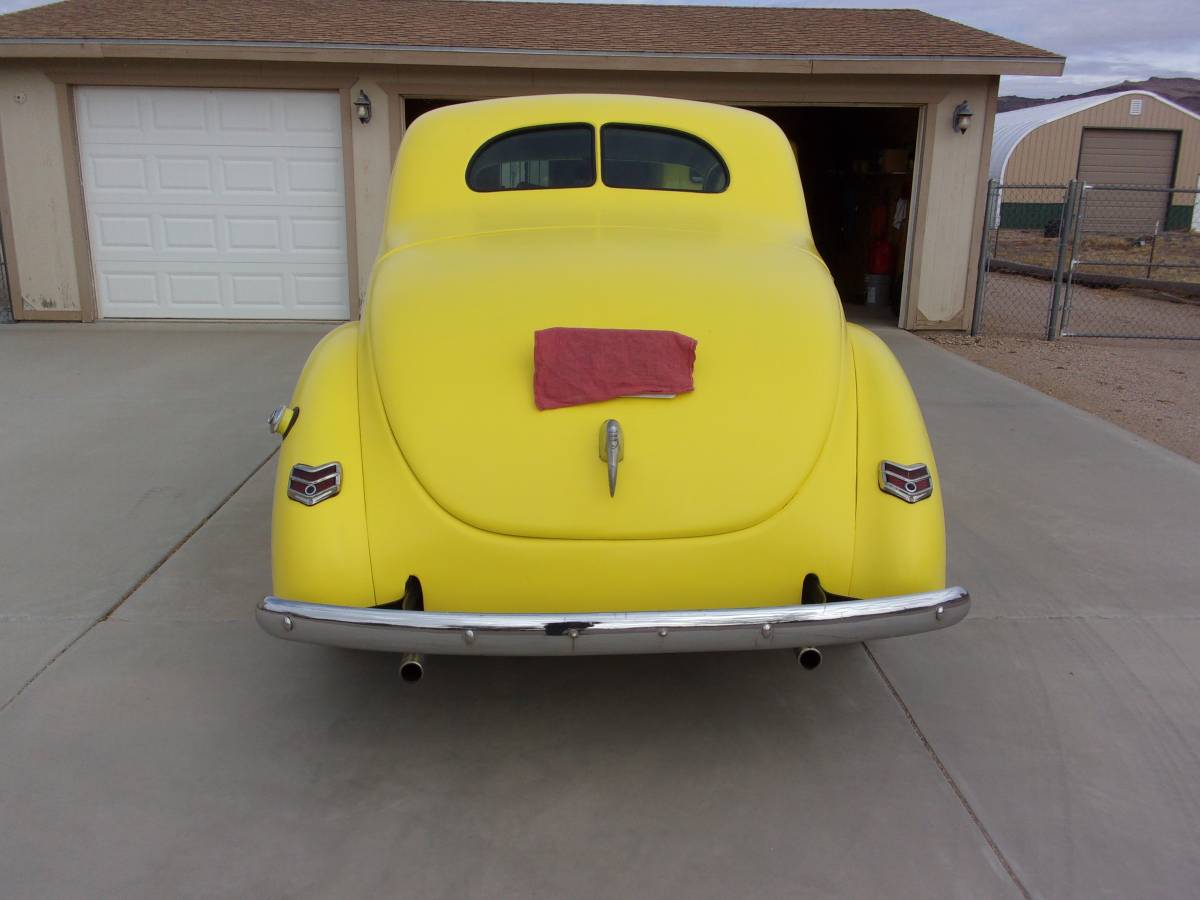 Ford-Coupe-1940-3