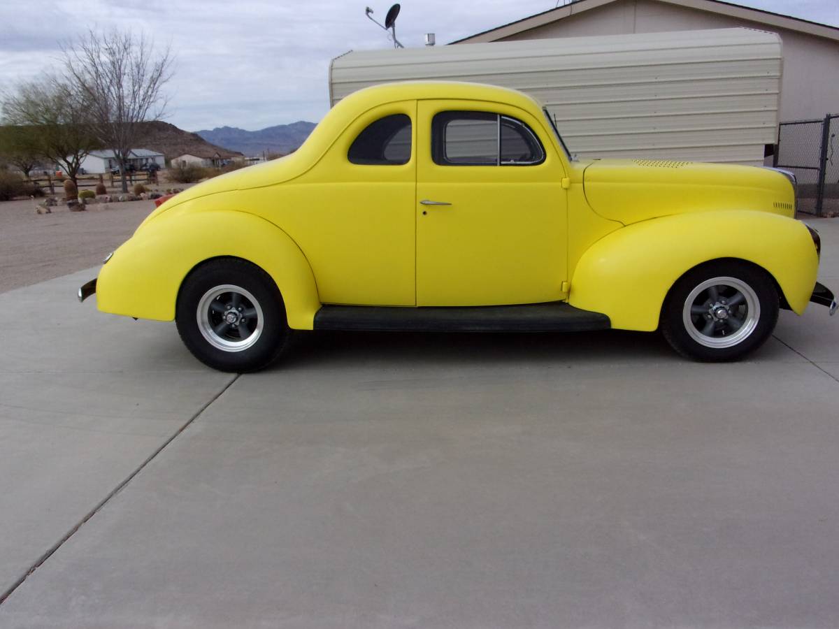 Ford-Coupe-1940-4