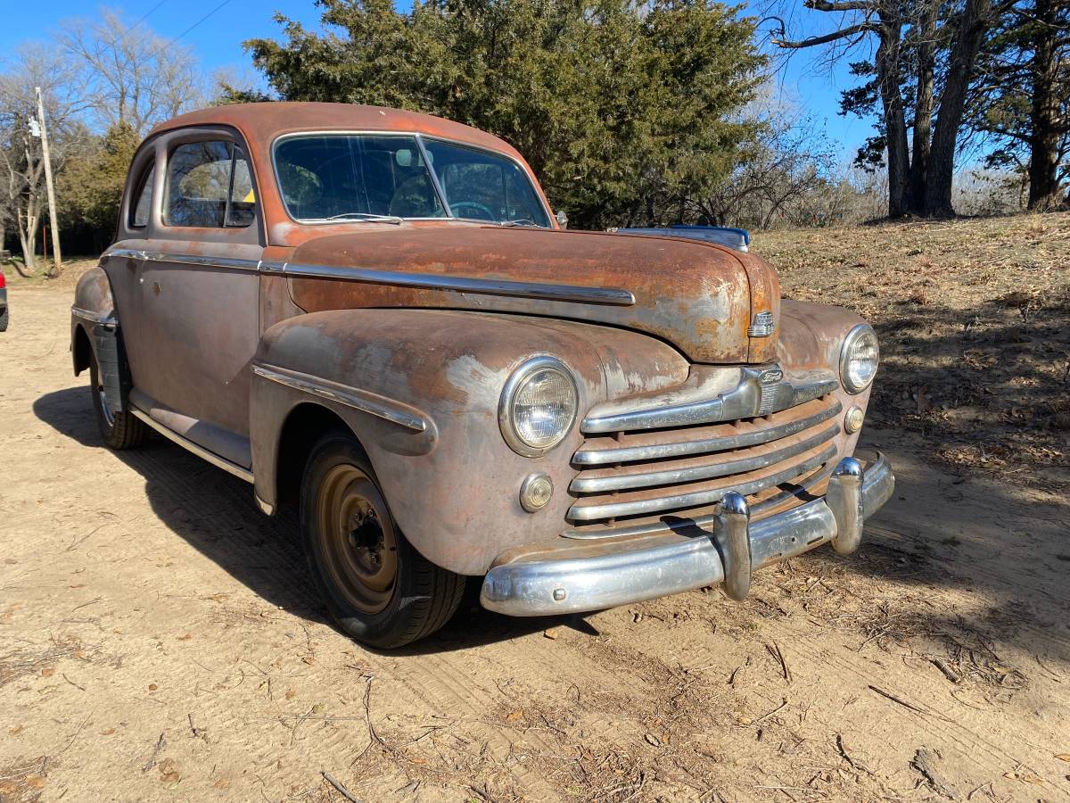 Ford-Coupe-1947-13