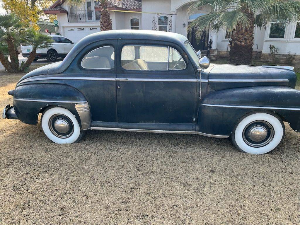 Ford-Coupe-1947-2