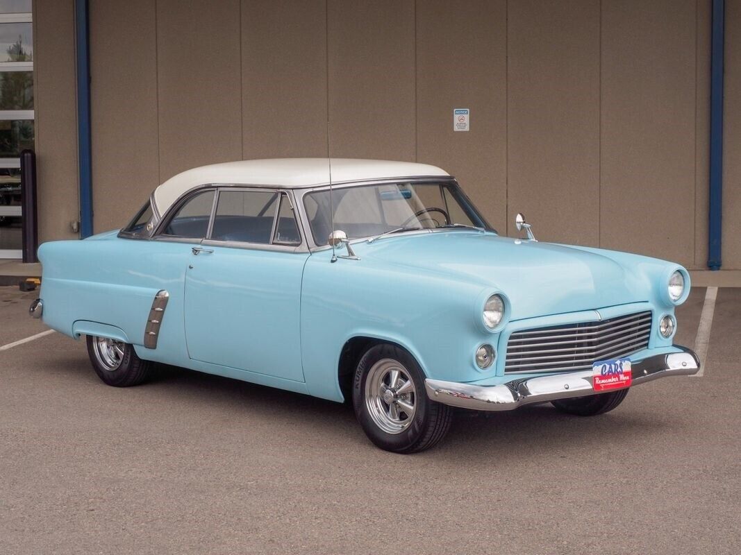 Ford-Crestline-1952-5