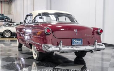 Ford-Crestline-Coupe-1952-11