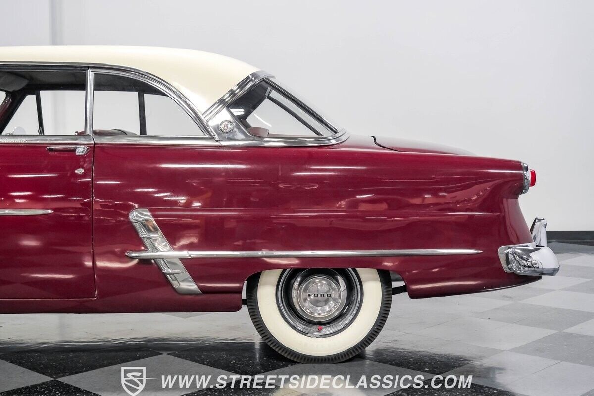 Ford-Crestline-Coupe-1952-8