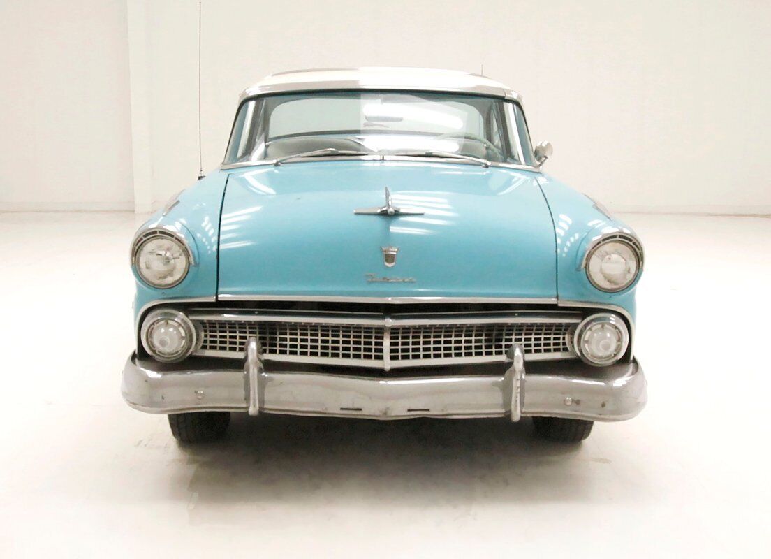 Ford-Crown-Victoria-1955-6