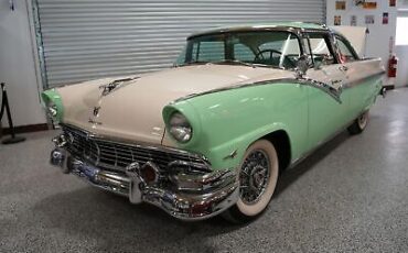 Ford Crown Victoria  1956