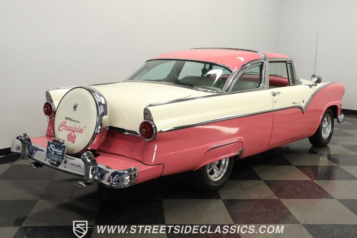 Ford-Crown-Victoria-Coupe-1955-10