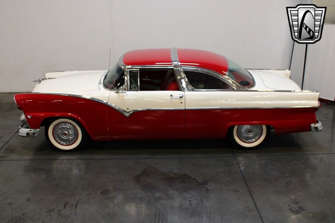 Ford-Crown-Victoria-Coupe-1955-8