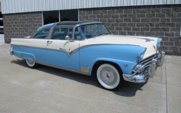 Ford-Crown-Victoria-Skyliner-Glasstop-1955-2