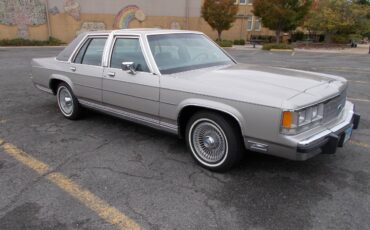 Ford-Crown-victoria-1991-1