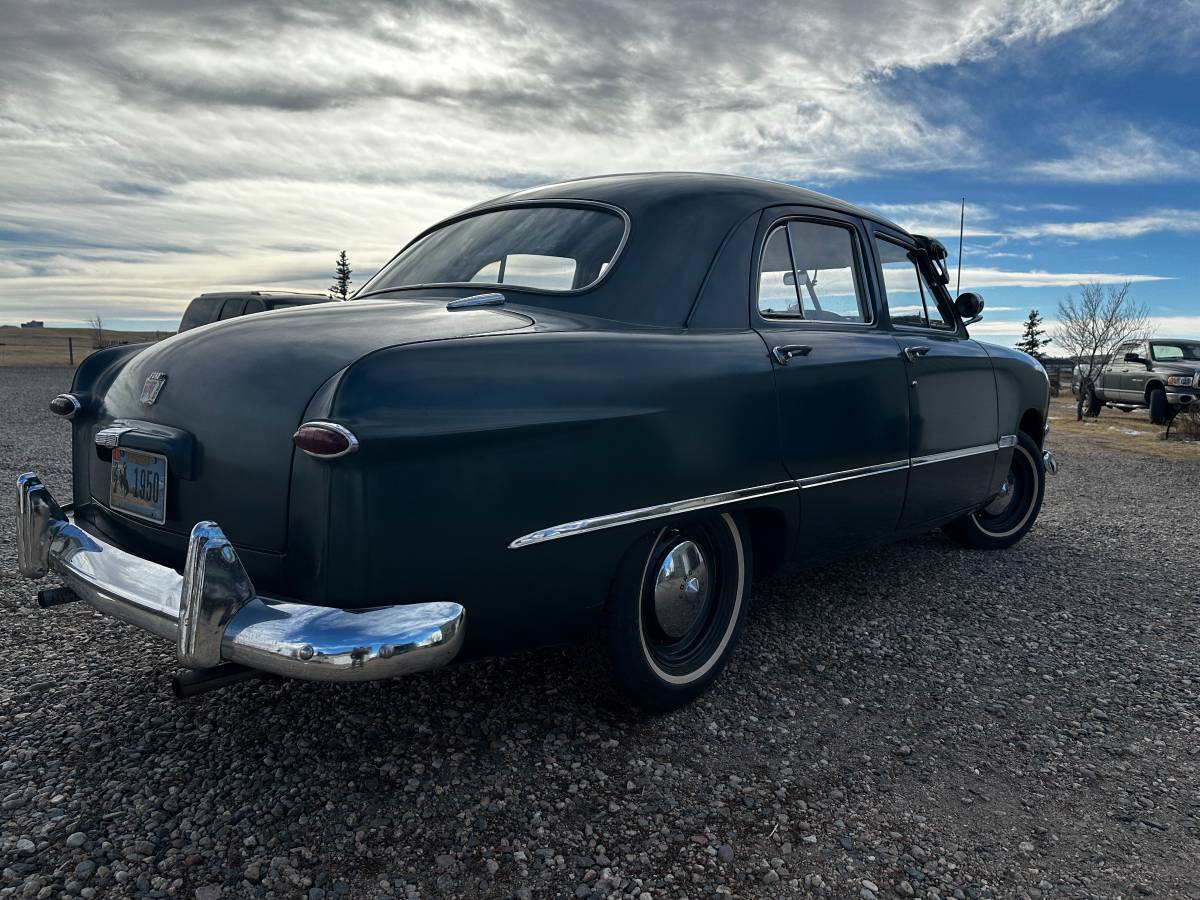 Ford-Custom-1950-2