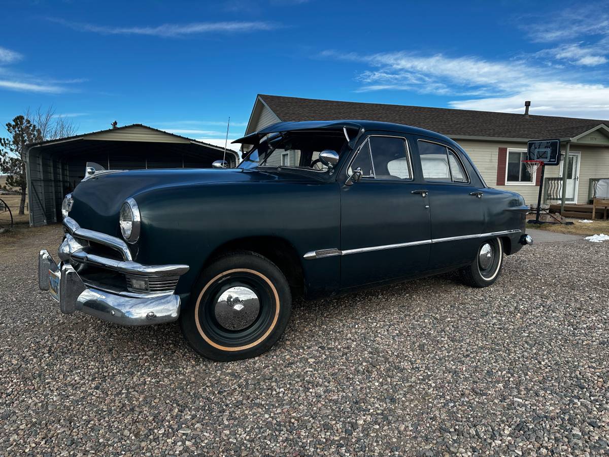 Ford-Custom-1950-22