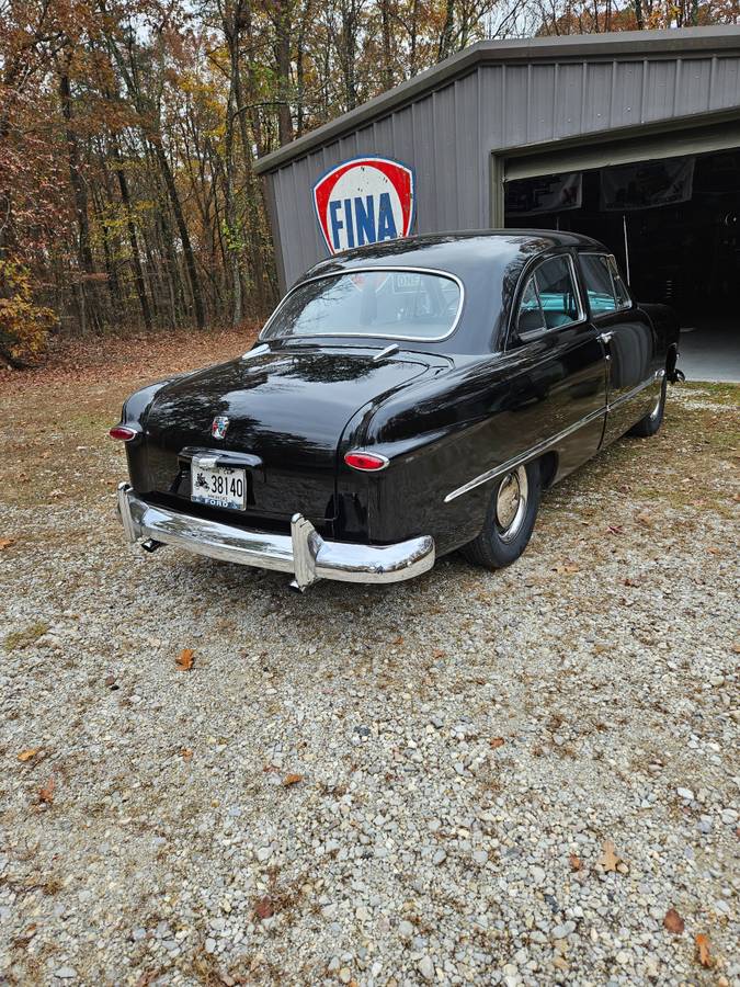 Ford-Custom-1950-4