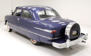 Ford-Custom-Deluxe-Berline-1951-2