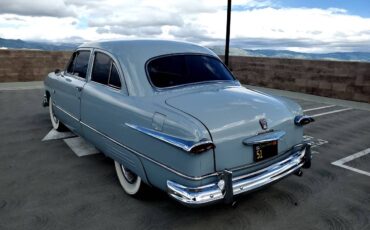 Ford-Custom-tudor-1951-2