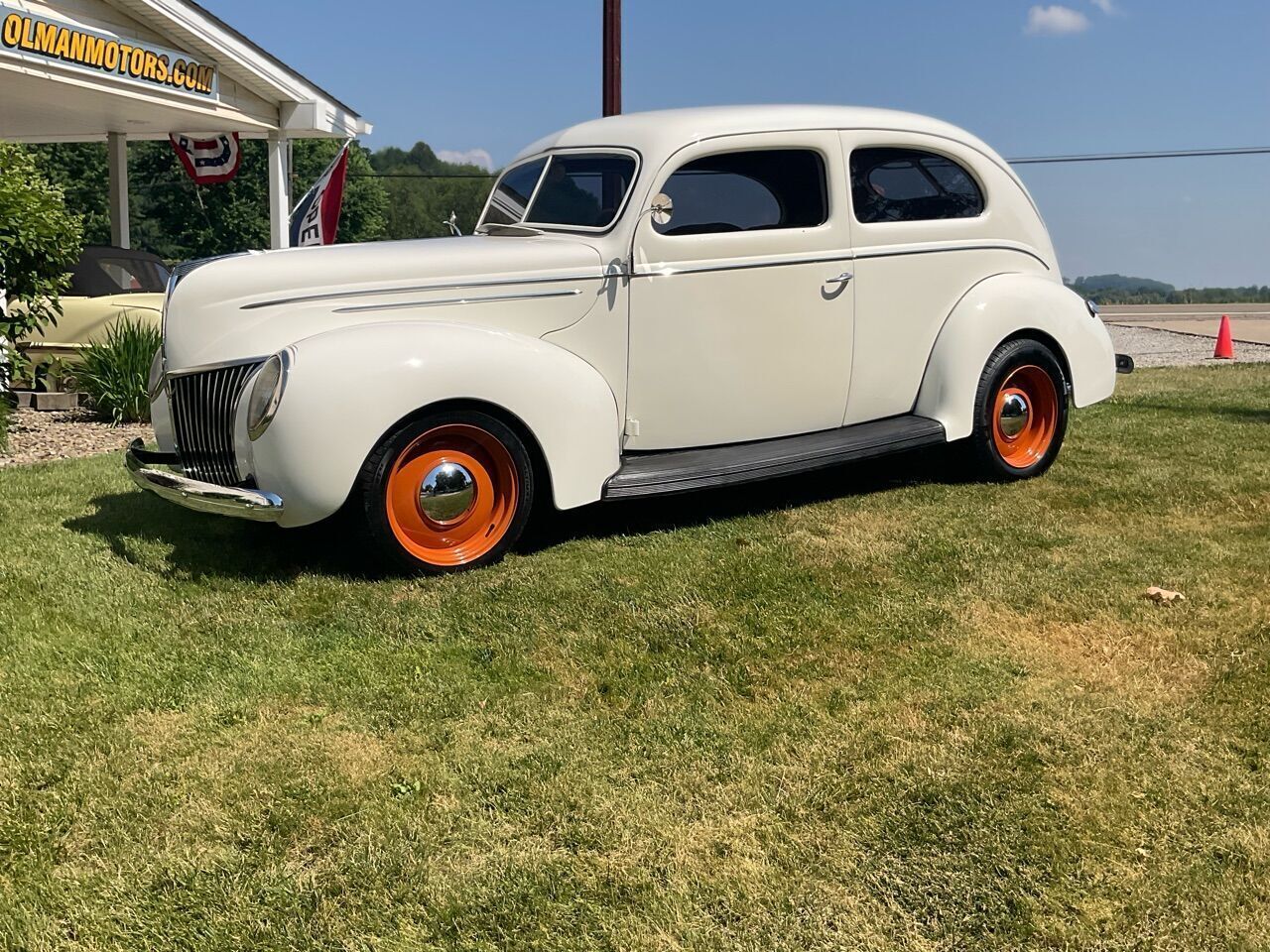 Ford-Deluxe-Berline-1939-1