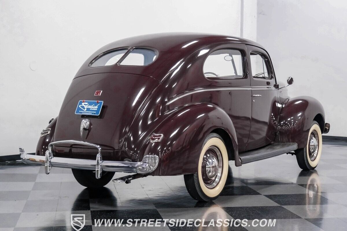 Ford-Deluxe-Berline-1940-11