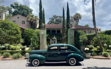 Ford-Deluxe-Berline-1940-2