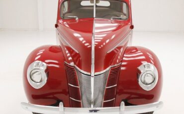 Ford-Deluxe-Berline-1940-6