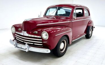 Ford-Deluxe-Berline-1947