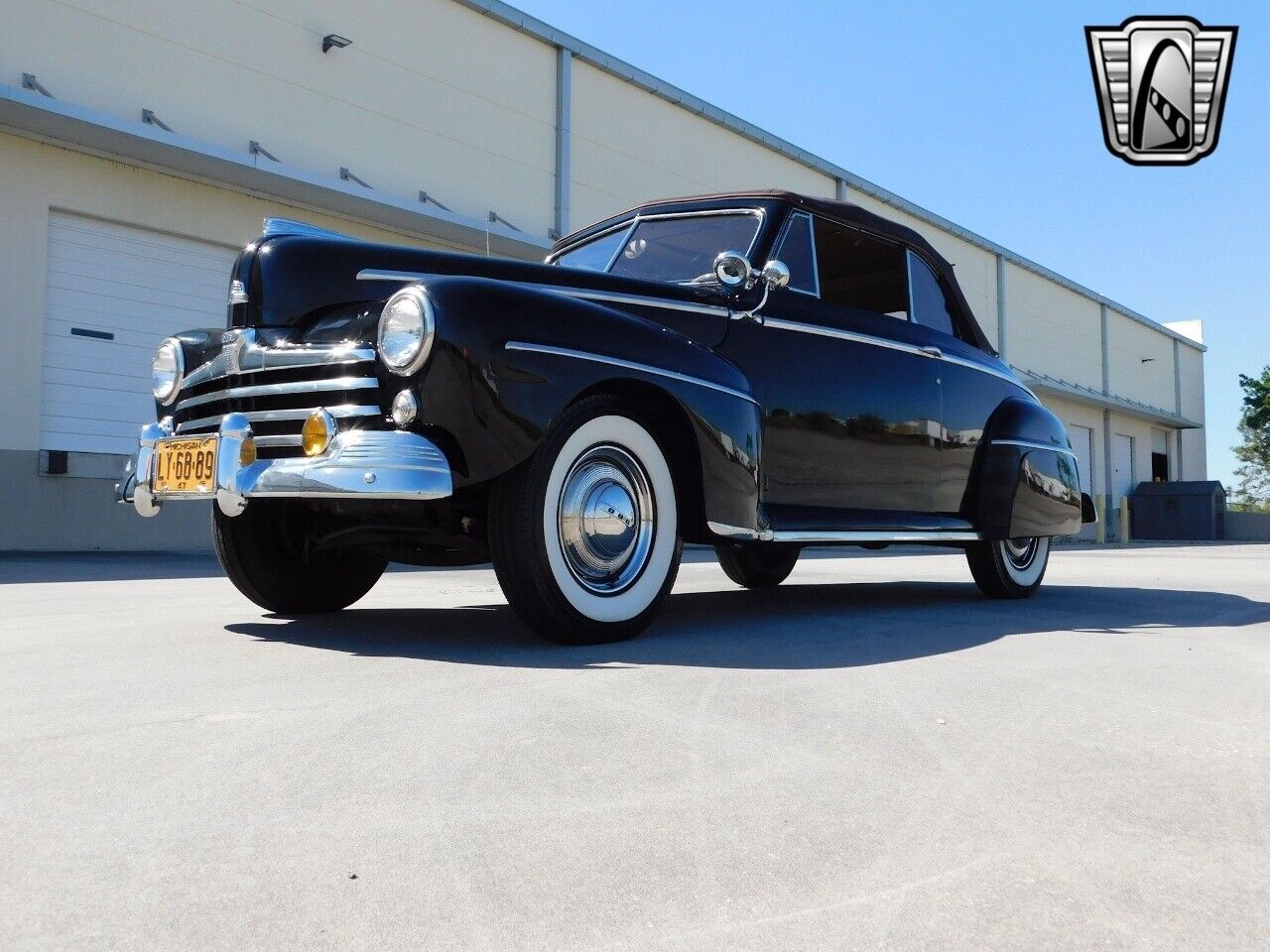 Ford-Deluxe-Cabriolet-1947-11