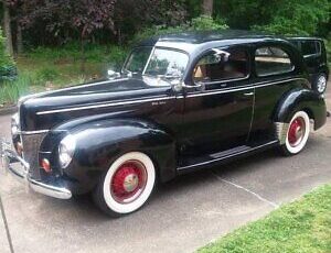 Ford-Deluxe-Coupe-1940-1