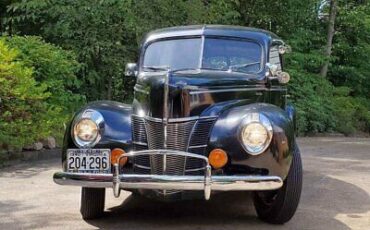 Ford-Deluxe-Coupe-1940