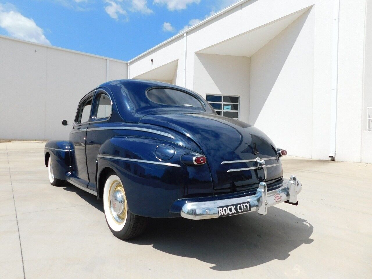 Ford-Deluxe-Coupe-1946-8