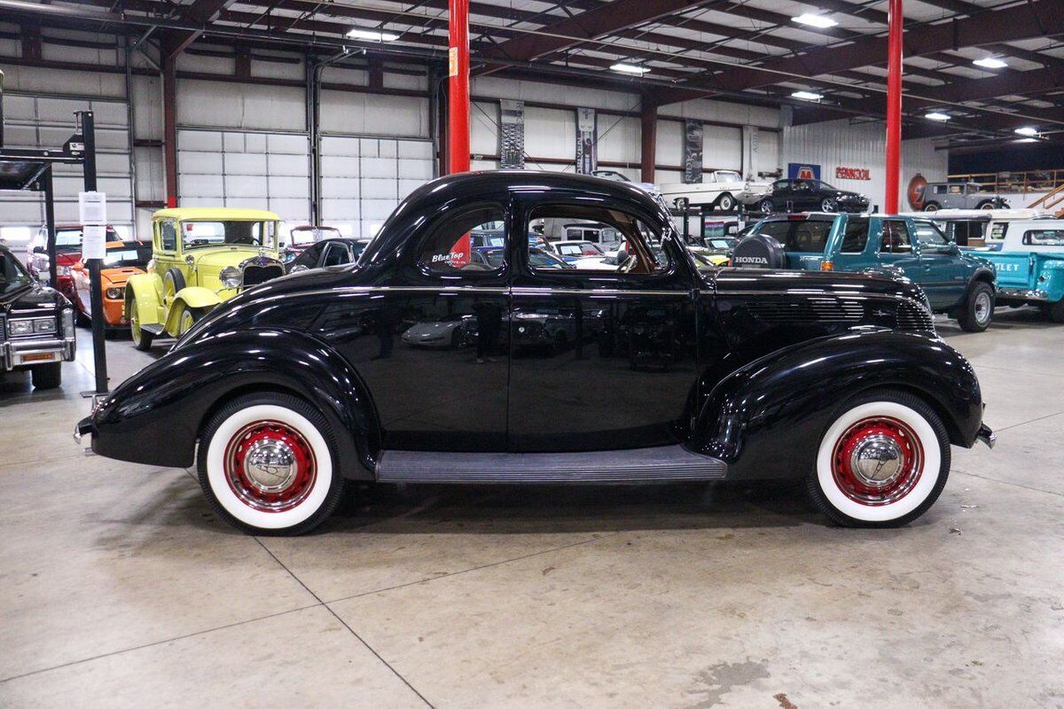 Ford-Deluxe-Coupe-Coupe-1938-8