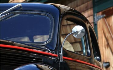 Ford-Deluxe-Coupoe-Coupe-1938-27