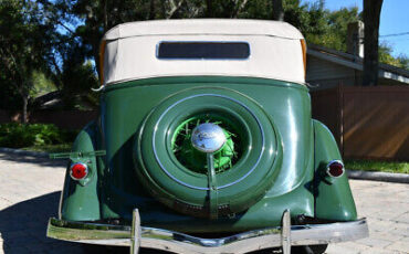 Ford-Deluxe-Phaeton-Cabriolet-1935-5