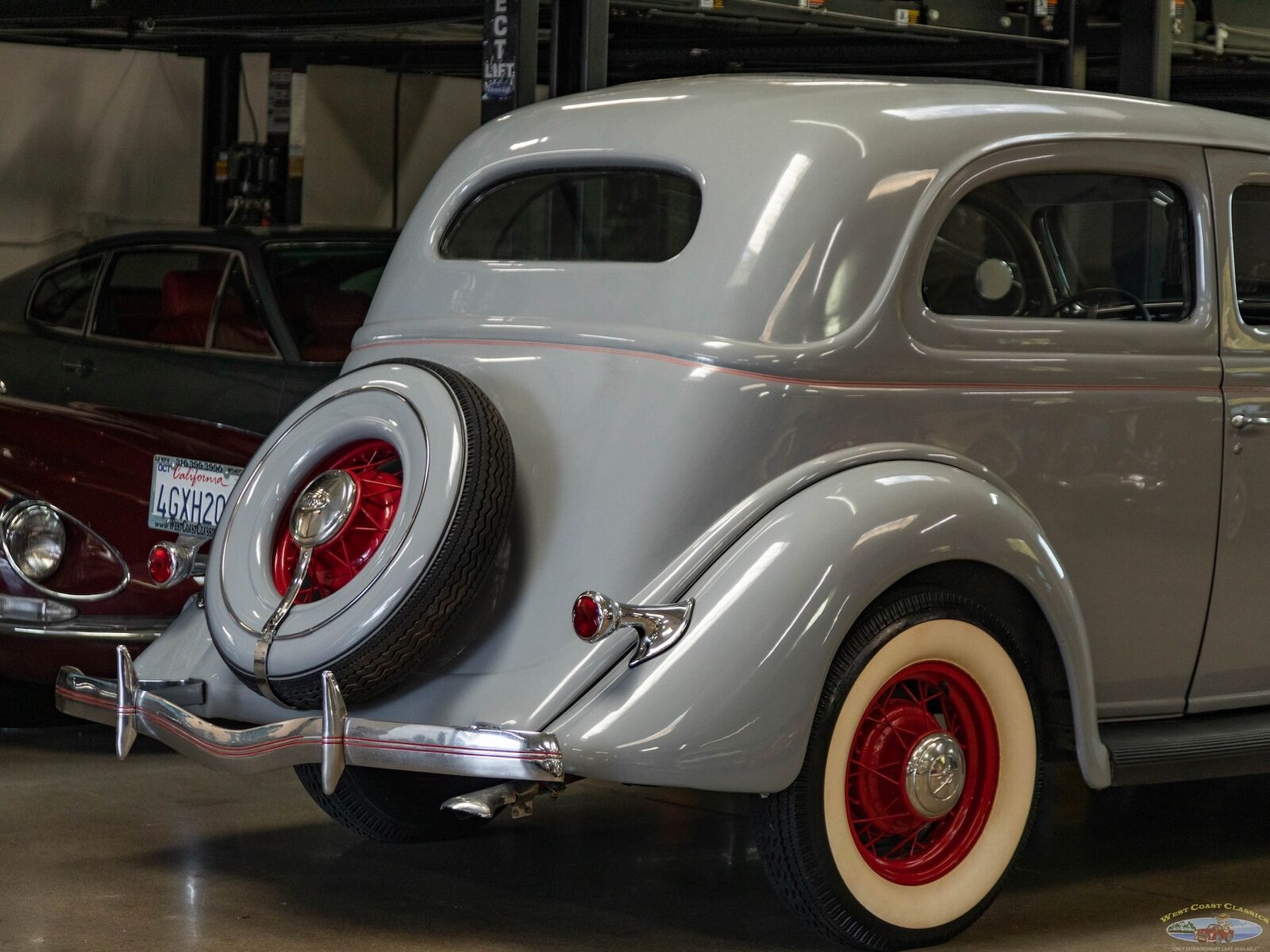 Ford-Deluxe-Tudor-1935-24