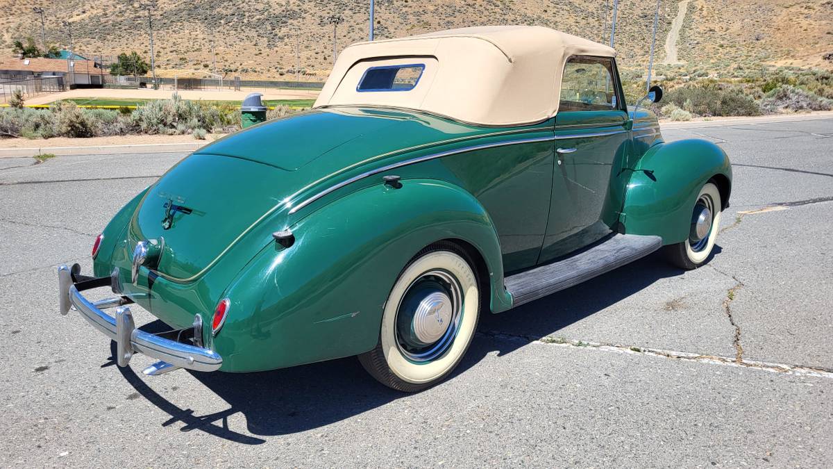 Ford-Deluxe-convertible-coupe-1939-4