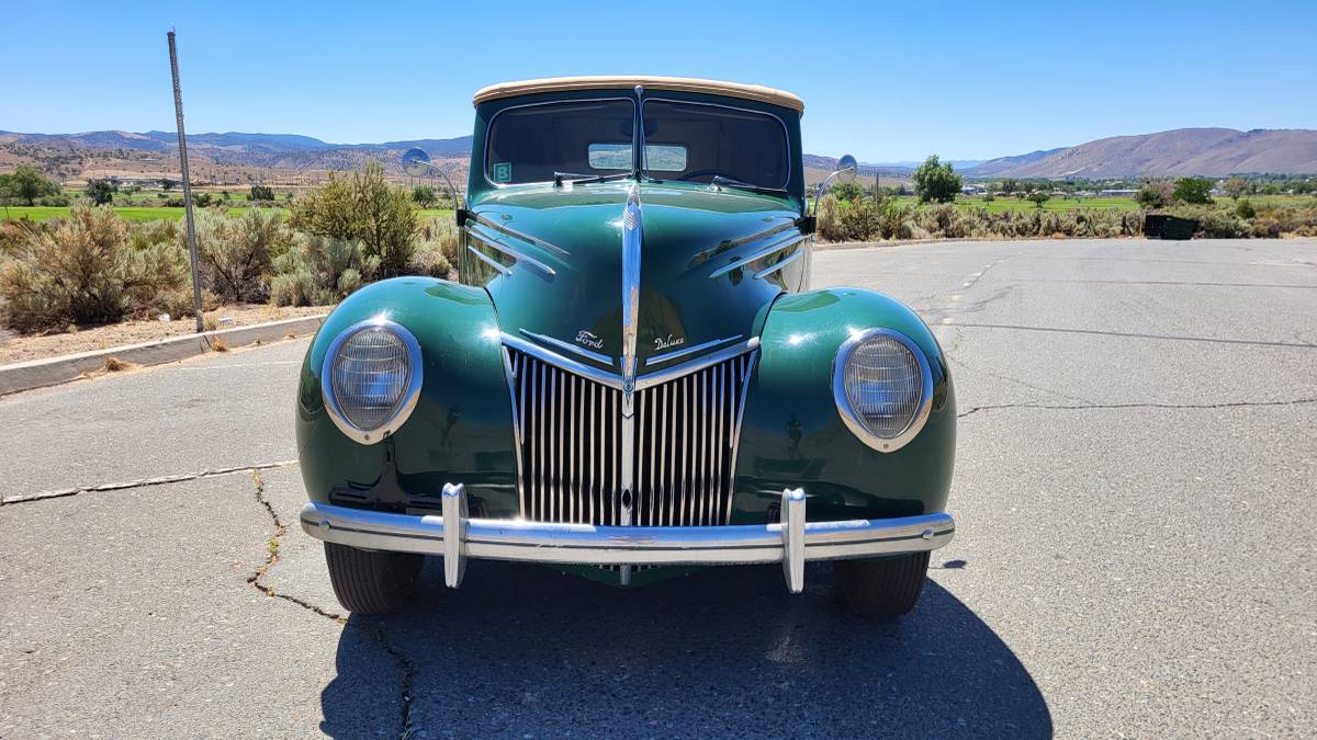 Ford-Deluxe-convertible-coupe-1939-7