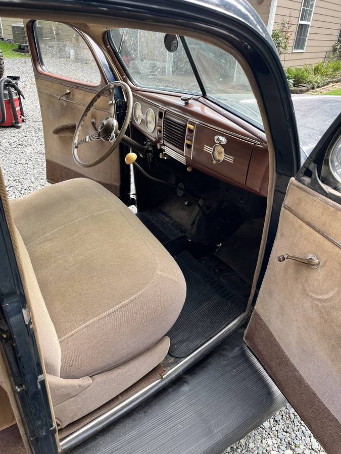 Ford-Deluxe-sedan-1939-8