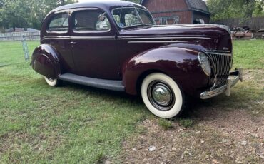 Ford-Deluxe-tudor-1939-2