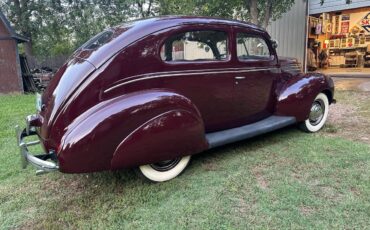 Ford-Deluxe-tudor-1939