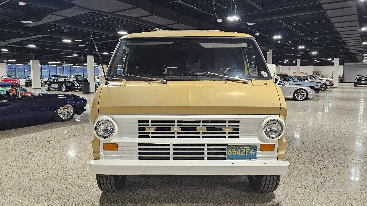 Ford-E-Series-Van-1973-6