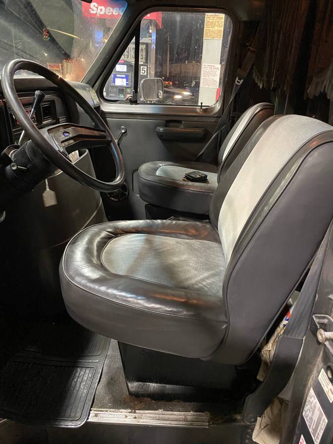 Ford-E250-econoline-1989-16