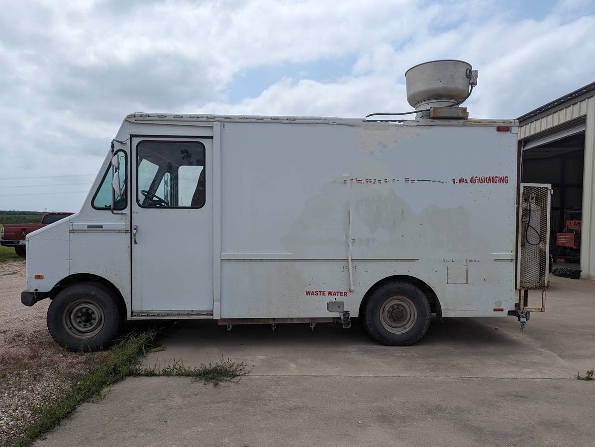 Ford-E350-box-truck-1989-2