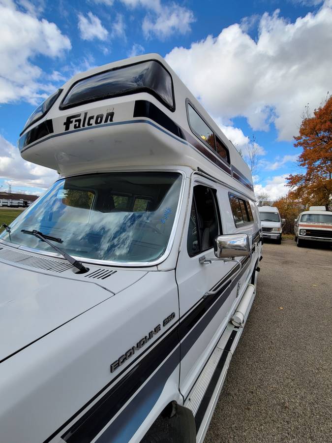 Ford-Econoline-1990-18