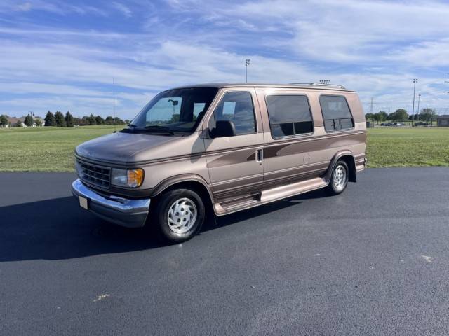 Ford-Econoline-cargo-van-1994-1