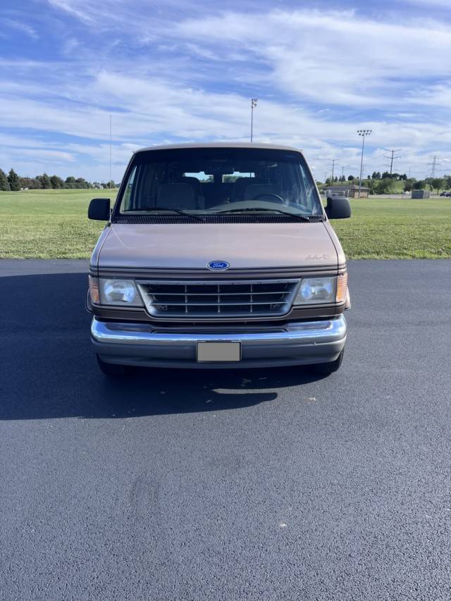 Ford-Econoline-cargo-van-1994-2