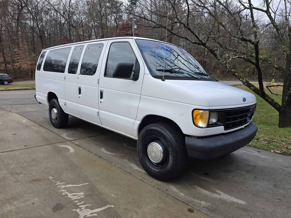 Ford-Econoline-e350-diesel-1993