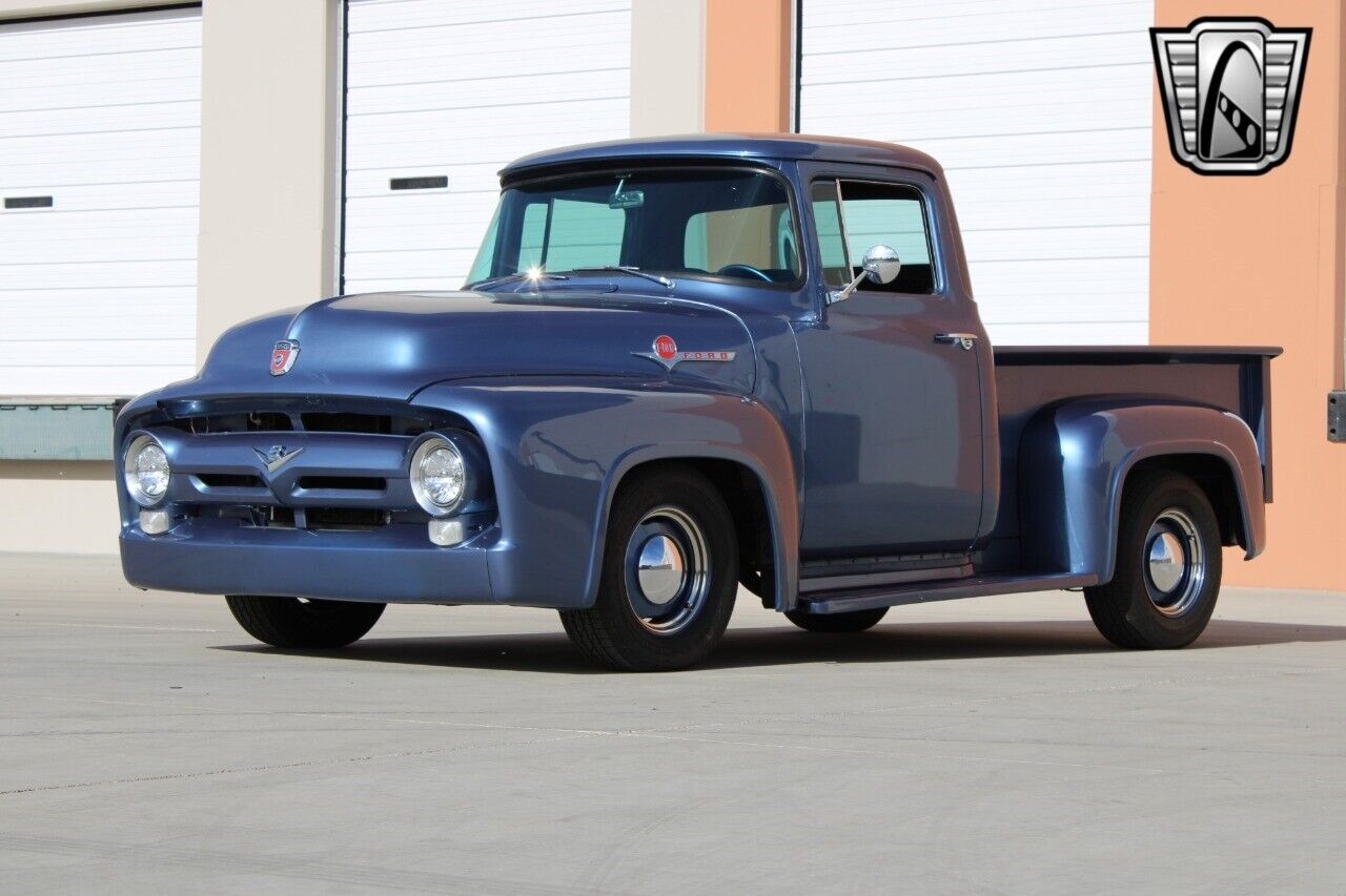 Ford-F-100-Pickup-1956-2