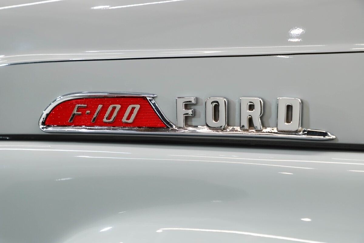 Ford-F-100-Pickup-1957-9