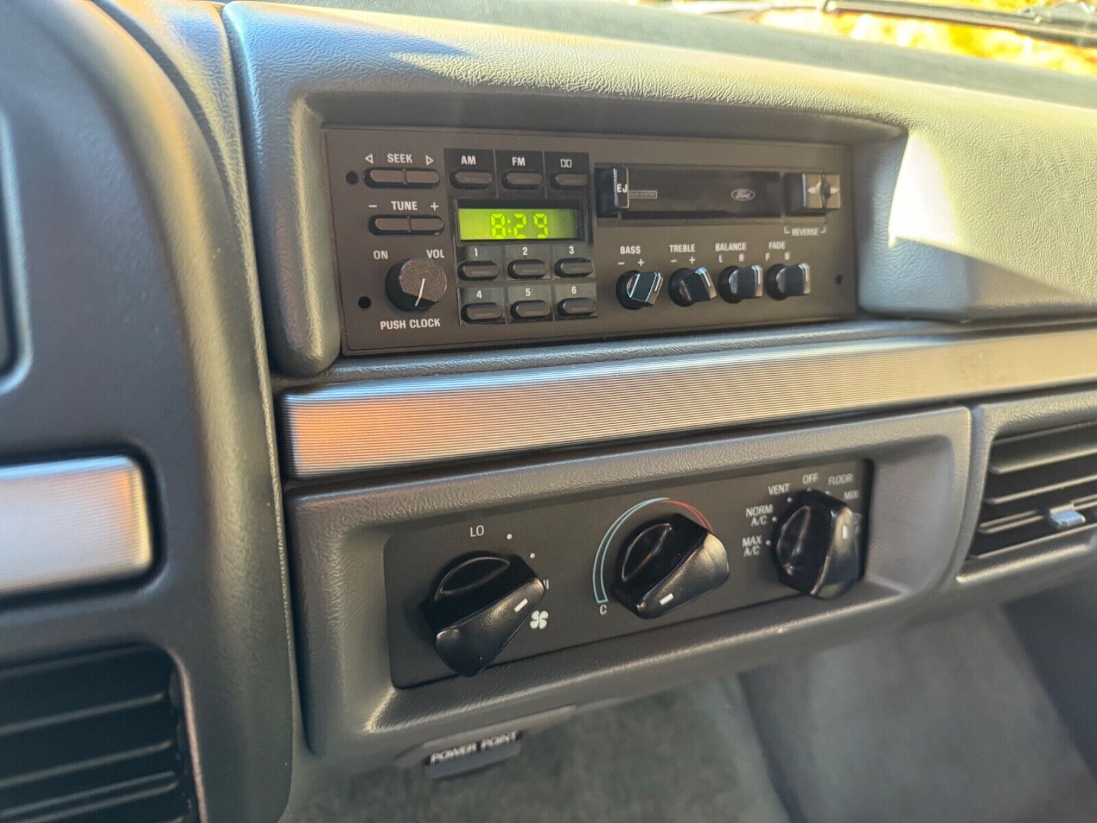 Ford-F-150-1993-16