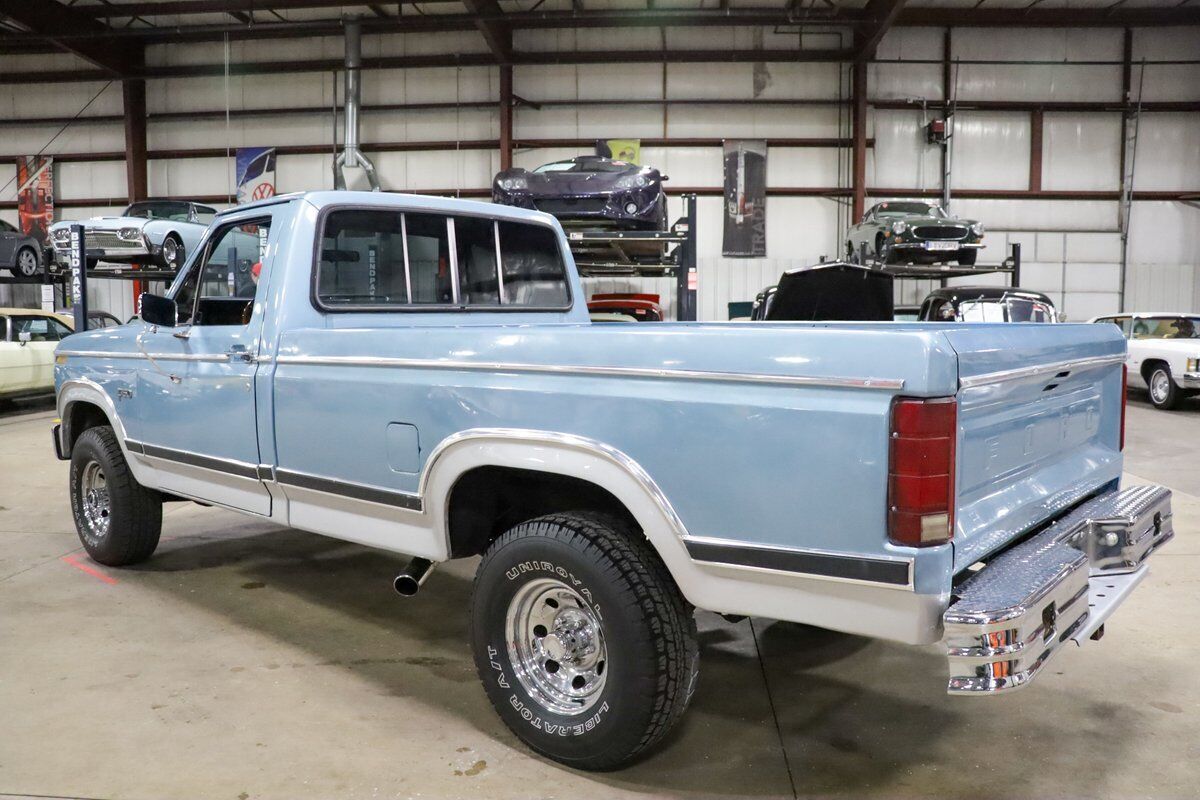 Ford-F-150-Pickup-1983-5