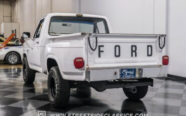 Ford-F-150-Pickup-1984-10