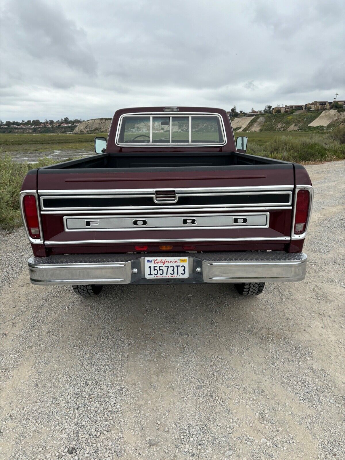 Ford-F-250-1975-16